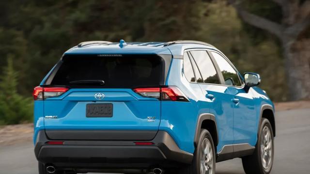 第六代丰田RAV4发布走上电动化，你心目中最美的RAV4是哪一代？