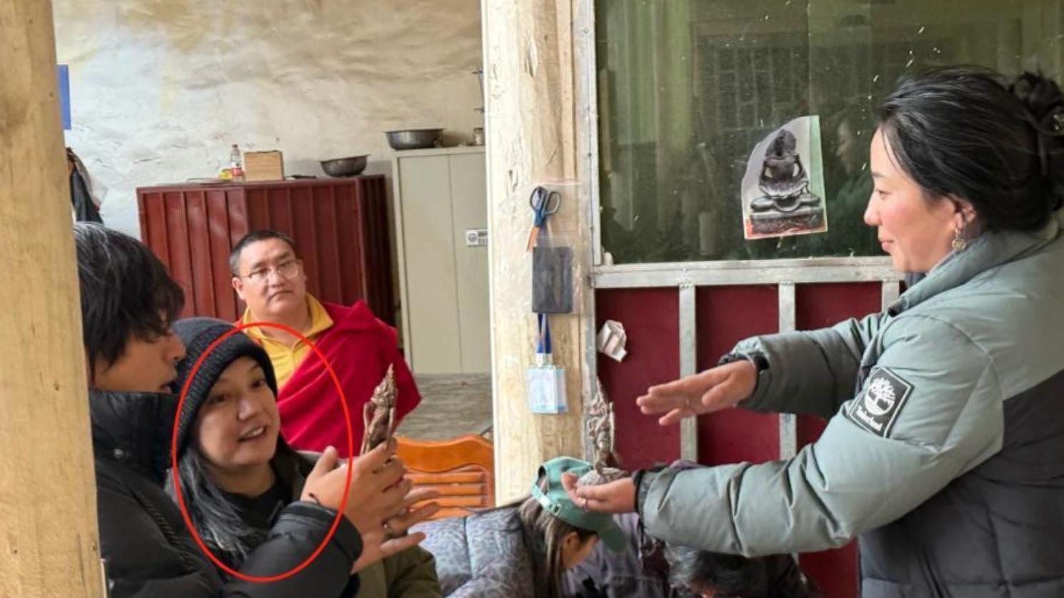 死讯乌龙刚澄清，资本案又判赔 430 万！赵薇难翻身，女儿账号却频繁晒妈暗铺路？