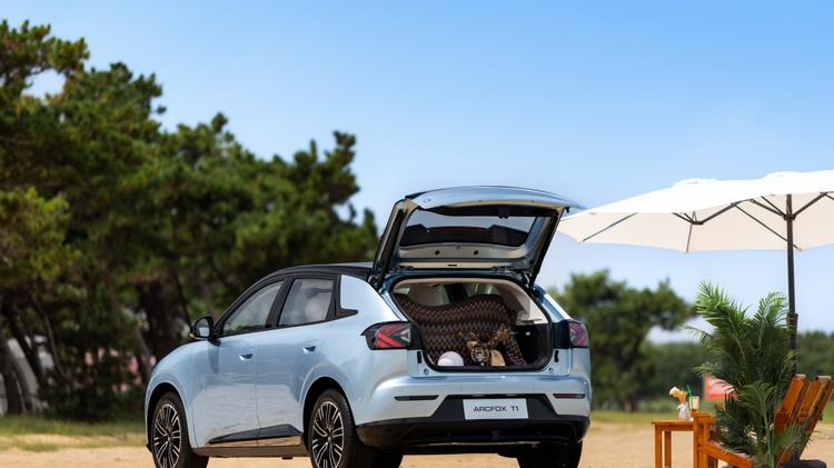 6.28万起上市，极狐T1重构A0级精品纯电汽车价值