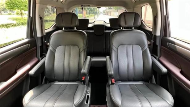 混动VS燃油：10-15万家用MPV的“生存战”谁能赢？