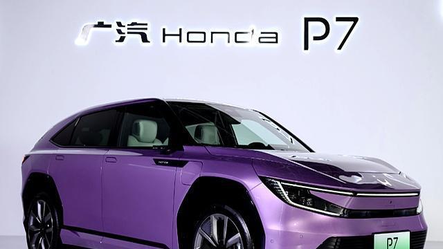 本田销量暴跌40.8%！新能源仅售百辆，转型迟缓自食恶果？