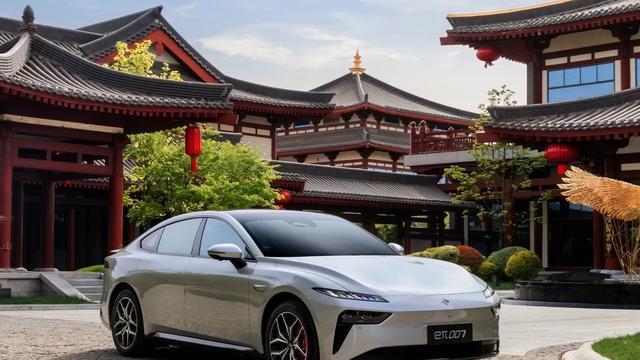 东风奕派eπ007：在设计、智能、性能与安全等维度征服年轻用户！