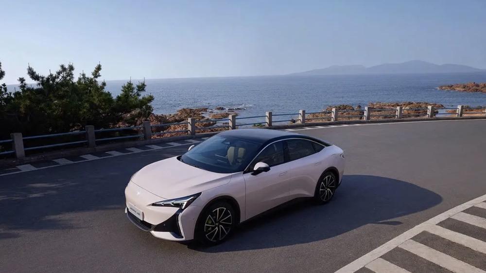 极狐阿尔法S5全面测评 北汽蓝谷性能与实用如何兼得