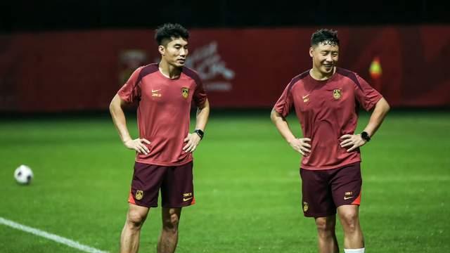 韩鹏差教练证，泰山成绩未来两手抓 鲁能系包圆土帅 郑智接近西海岸