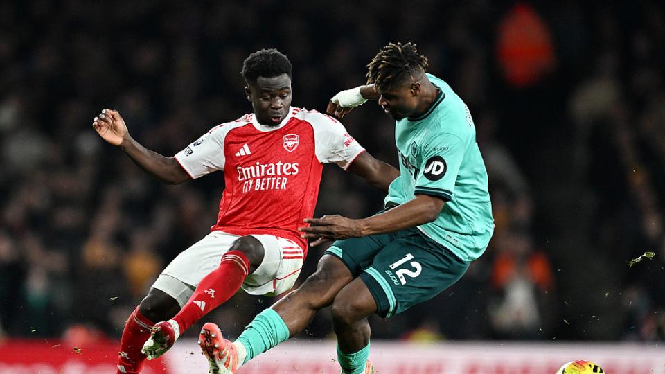 争冠三强现形记：枪手心慌靠对手，曼城漫不经心，维拉专打逆风局