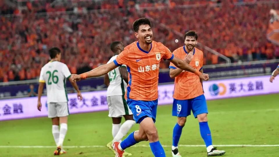 马德鲁加归队时间确定，中场补强化为泡影，召回一人可迎刃而解，有望复制当年周海滨和崔鹏组合，还能解放克