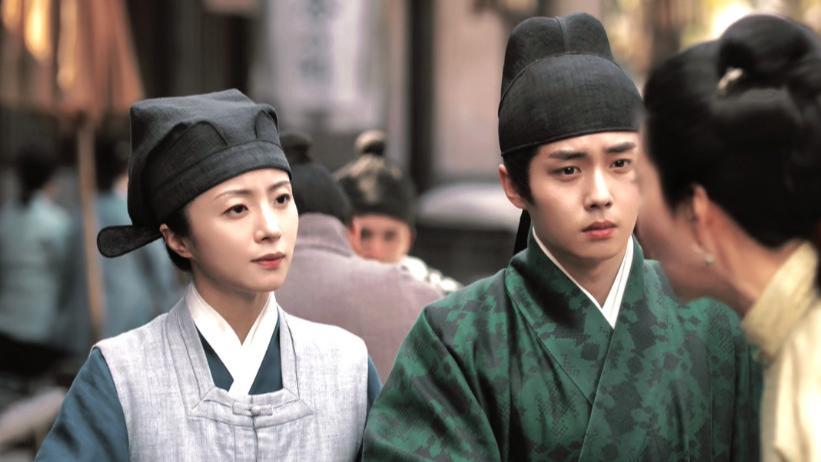 收视破1！央视新剧全员演技惊艳，她一出场弃剧声一片差评满天飞