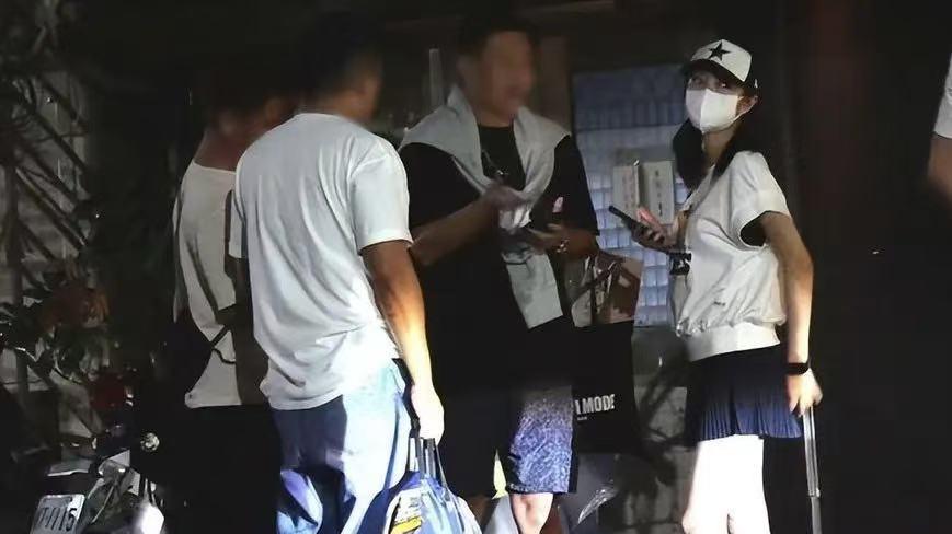 安以轩夜店风波：豪门梦碎后，她活成了自己的光