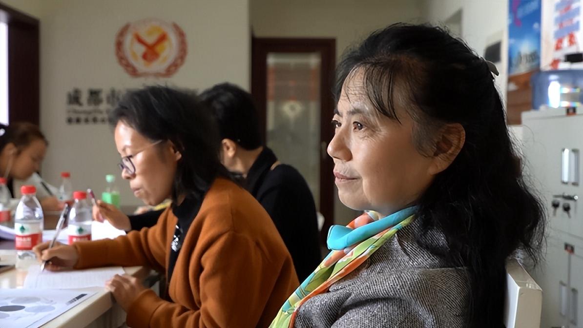 为什么无数艾滋病防治专家保证没事了，恐艾朋友还在焦虑强迫抑郁