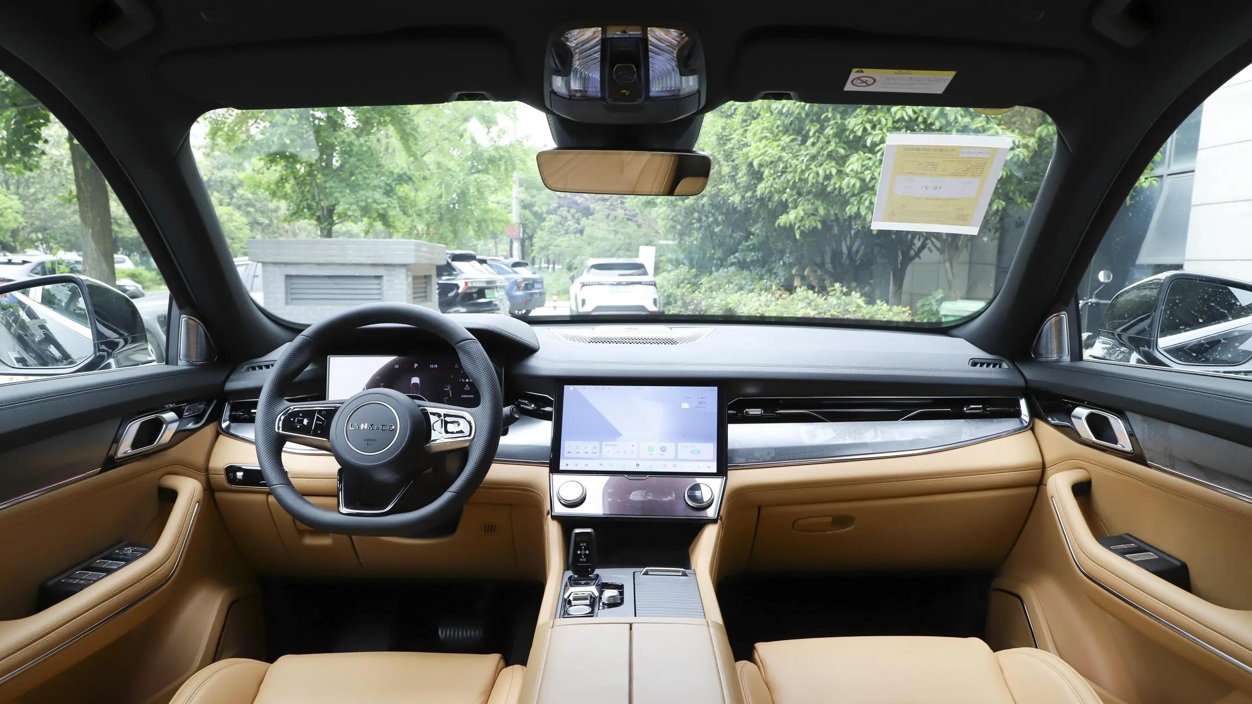 XC90同源架构，2.0T+双叉臂+全时四驱，这台中大型SUV怎么样？