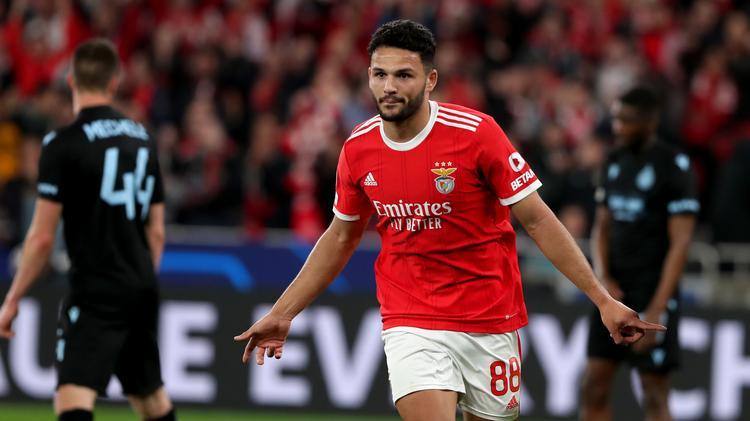 12月10日《欧冠出线生死劫！本菲卡主场赢球才能续命，那不勒斯打平即锁定晋级》