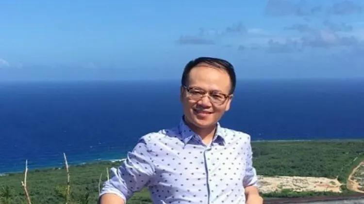 导演郑冀峰涉嫌猥亵儿童被捕，曾出演星爷电影，执导电影评分2.2