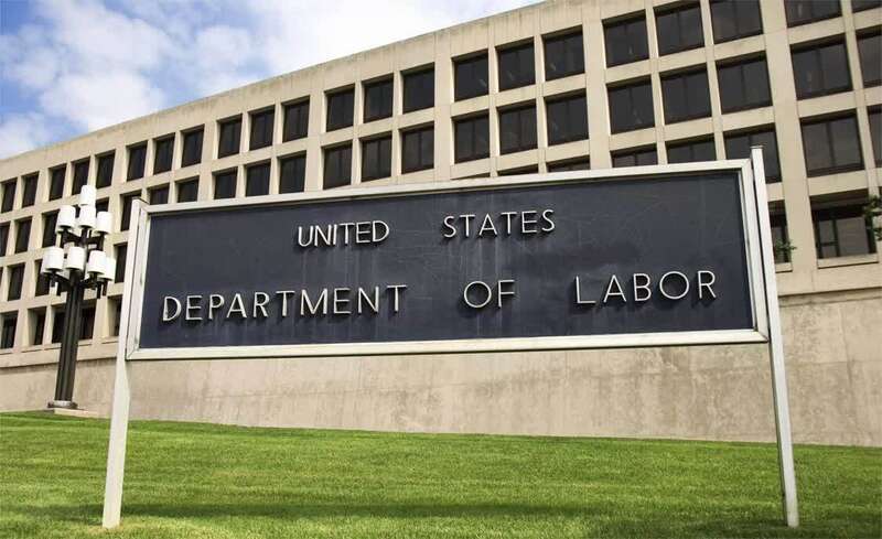 美政府“停摆”: 超3万名联邦雇员持续申领失业救济