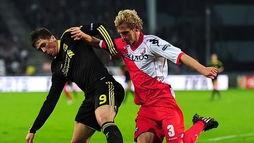 乌德勒支与PSV埃因霍温：绿茵场上的激情碰撞