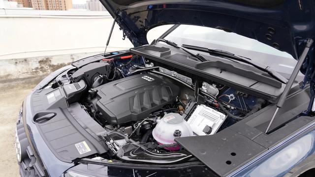 奥迪Q5L竟然也大跌价了！新车如此的优惠，要啥雷克萨斯ES