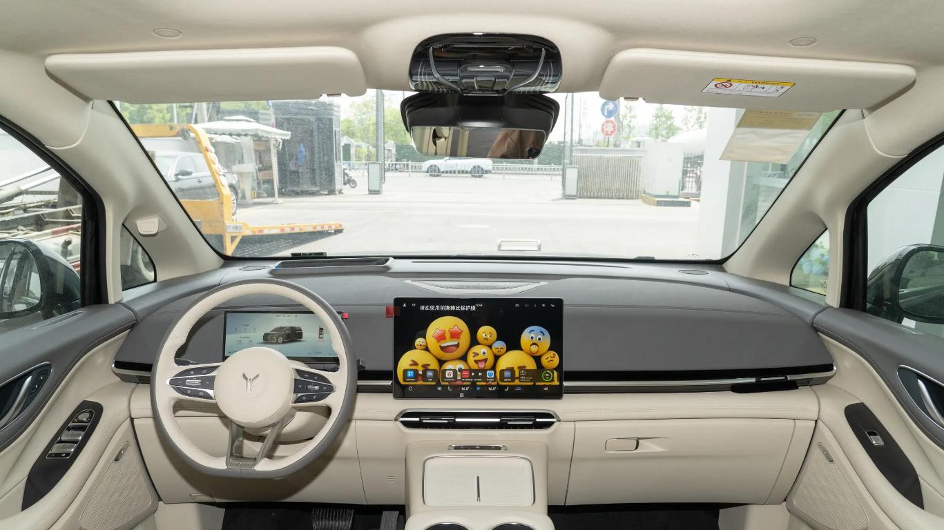 中大型SUV，搭载华为乾崑智驾ADS4和鸿蒙座舱，这波岚图稳了？