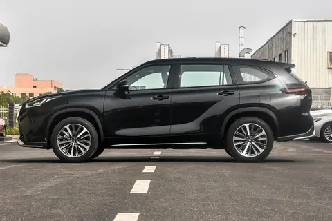 皇冠陆放 2026 款 六款配置怎么选 结合使用场景分析