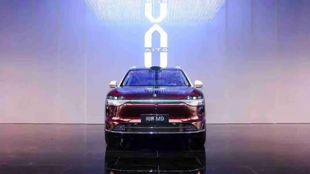 问界M9斩获“商务座智选车”大奖：智慧出行从技术竞争步入体验竞争