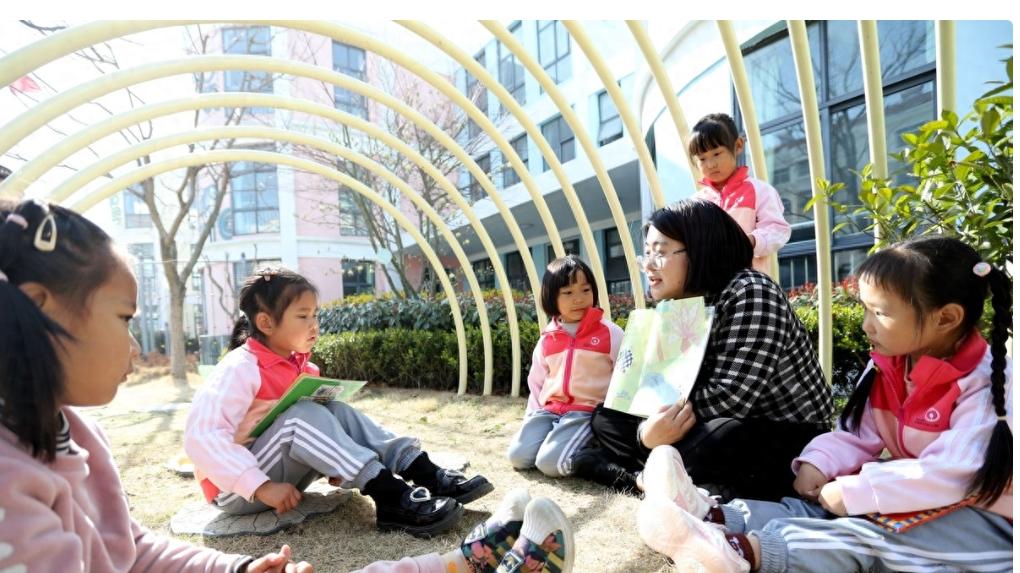 父亲再婚，女儿立遗嘱：家庭重组背后的心理博弈