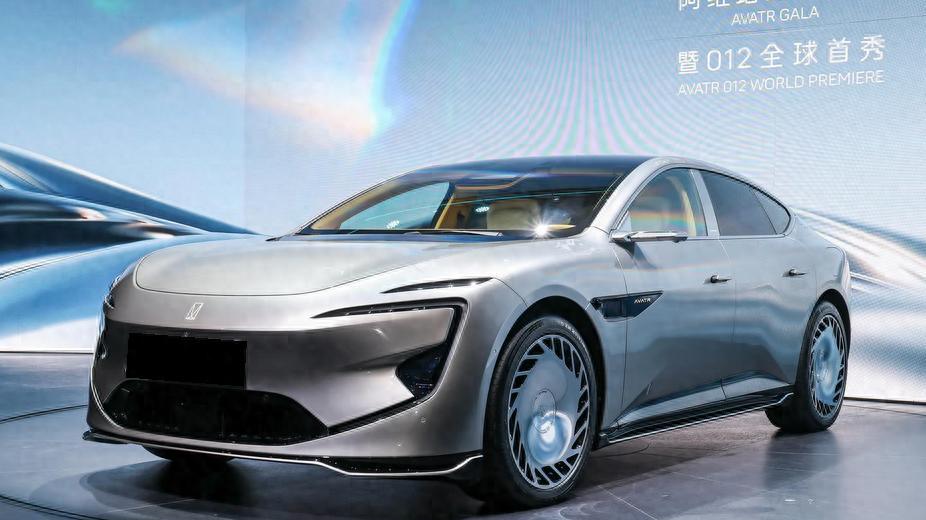 配星空顶+华为ADS 3.0，只因联名限定，预售价就达70万？