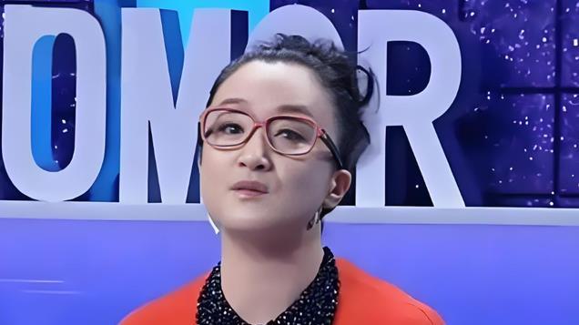 老戏骨杨昆：退休金只有2500又怎样，卖别墅替夫还债照样乐此不疲