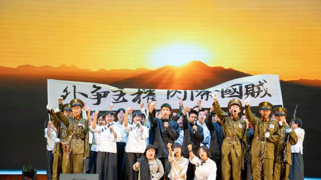 鄂尔多斯市一中分校：课本剧演绎红色经典 青春舞台传承家国情怀