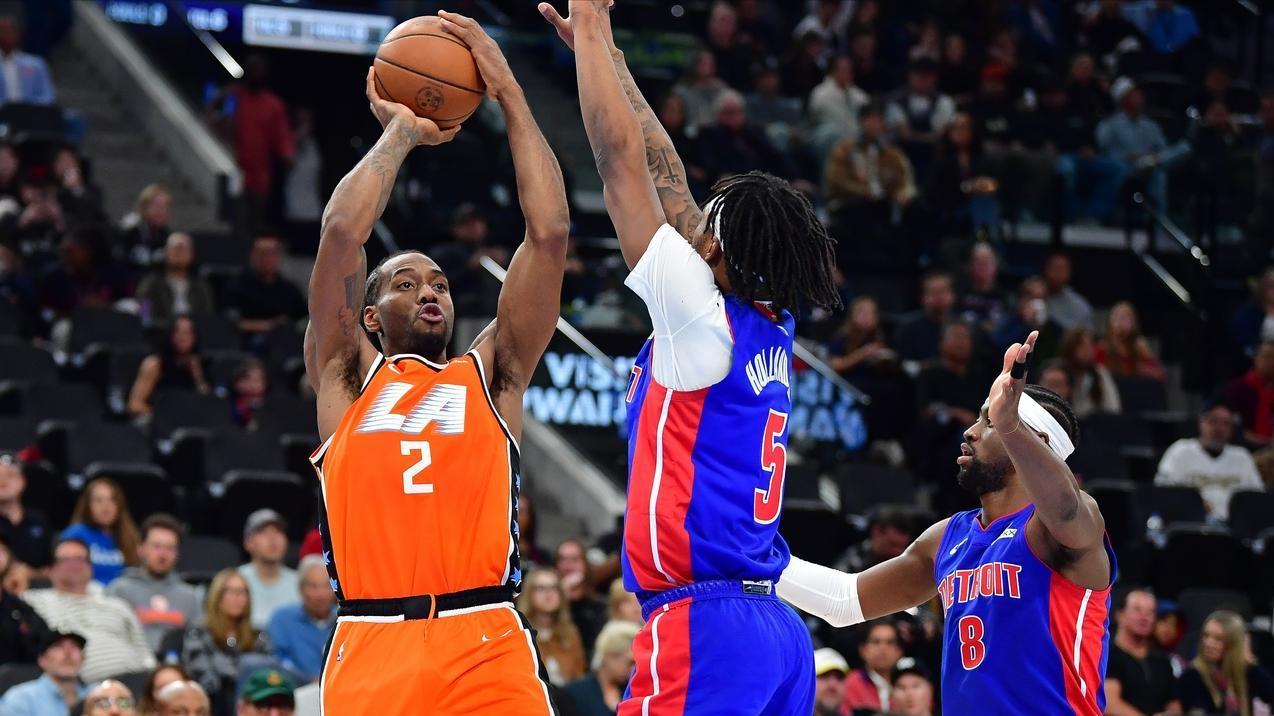 四连胜！卡子哥55分破纪录被泼水庆祝