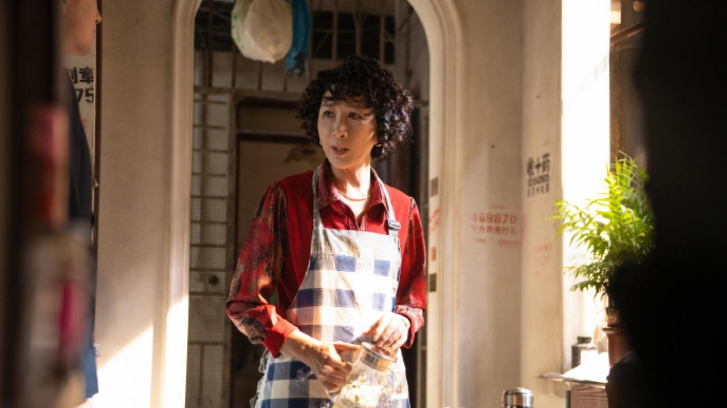 她是国家一级演员，出道多年不温不火，55岁凭《玫瑰的故事》火了