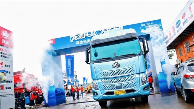 乘龙卡车万里长测：锚定“一带一路”，见证中国物流脊梁