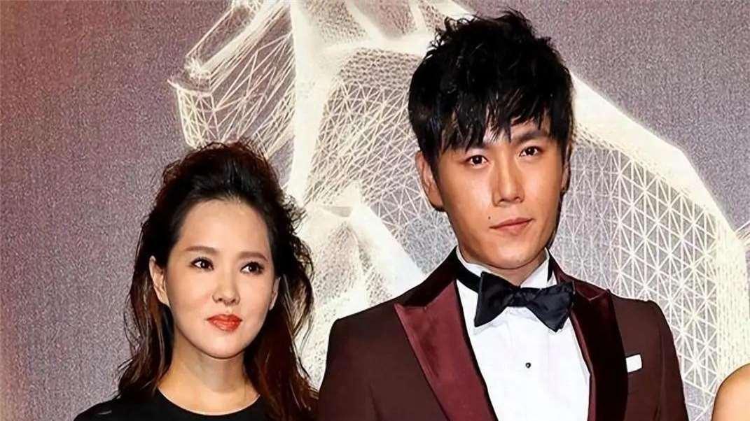 57岁伊能静回应婚变传闻：结婚10年感情稳定