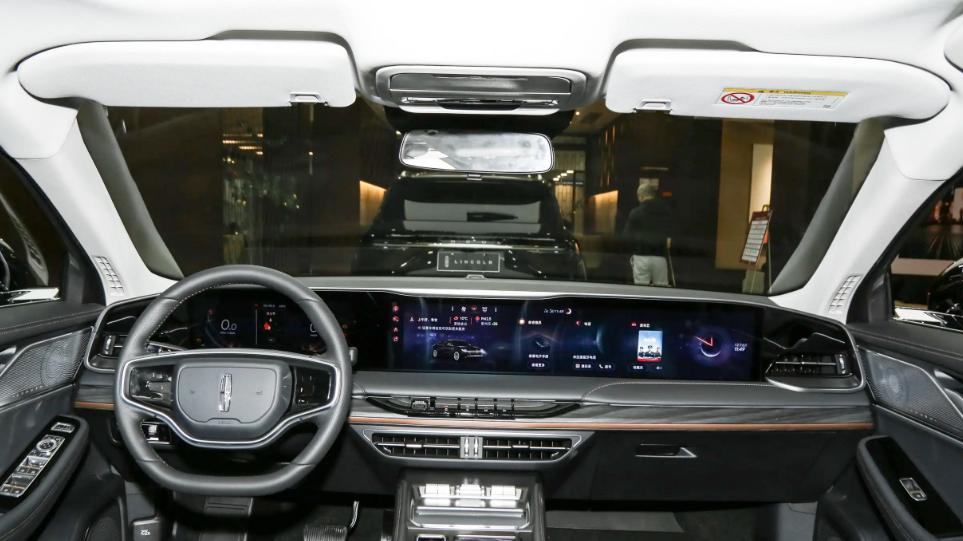 不一样的豪华代步车，林肯Z实力均衡，选择中配版本不会错