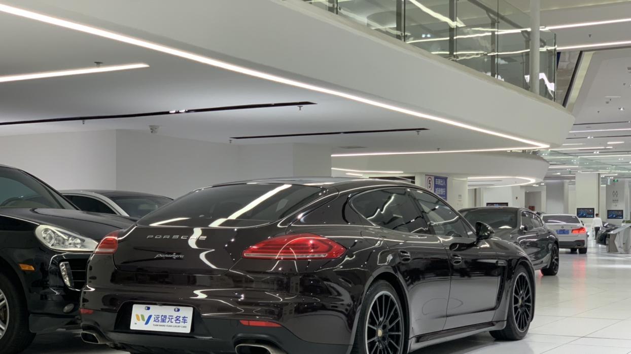 20万出头圆梦保时捷，2014款Panamera，10万公里，适合家用吗？