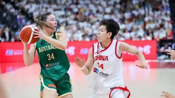 中国女篮30岁战将，上场8分钟，出现6次失误！