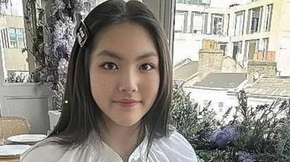 15岁王诗龄晒留学照，瘦成小V脸神似李湘，宿舍内景曝光