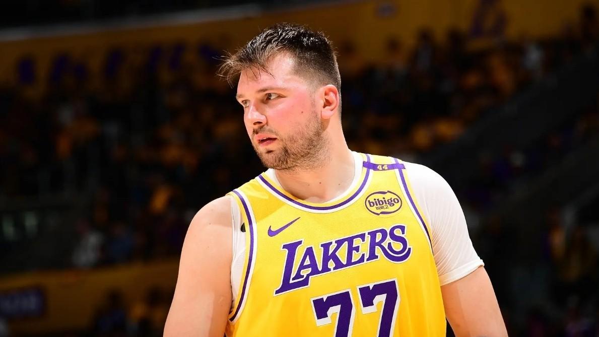 爆冷！鱼腩逆转湖人，老詹26+7+11，东契奇18投14分 火箭坐收渔利