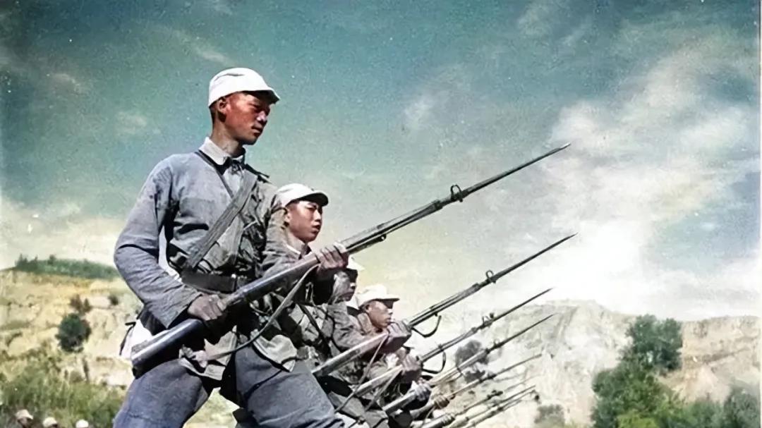 24000余人的八路军主力师，战斗兵有16000人，配多少武器？