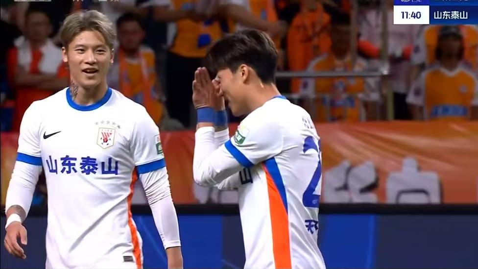 1-0！开场进球，泰山VS玉昆：谢文能抢断一条龙，马镇望球兴叹