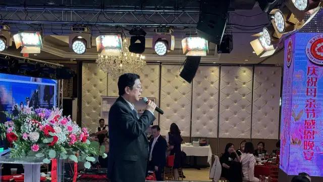 纽约亚裔妇女会主席陈云举办“2025母亲节感恩晚会”在纽约君豪大酒楼舉行