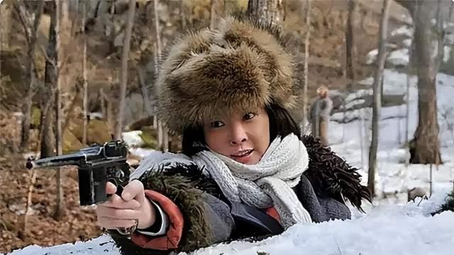 女英雄被丈夫出卖，三次被日军抓捕，用一张纸完成复仇