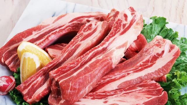 买猪骨头别乱选！内行人专挑这3个部位，肉多骨少还省钱，别不懂