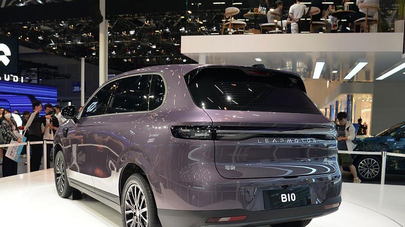 零跑B10开启预售，配7种车漆和高阶智驾，纯电续航600公里