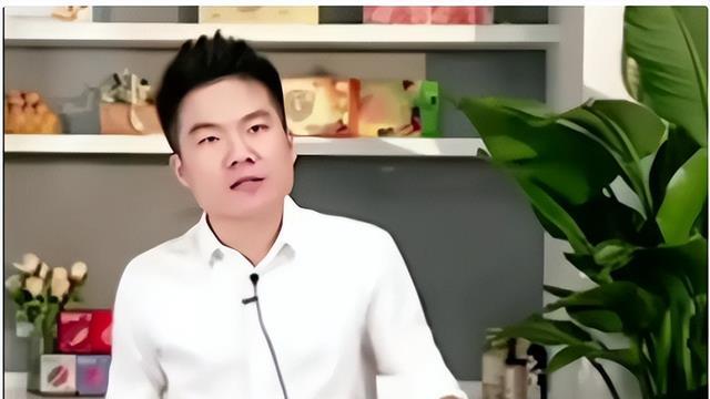 董宇辉就看个《甄嬛传》，竟悟出这么多！网友：白瞎我追了七八遍