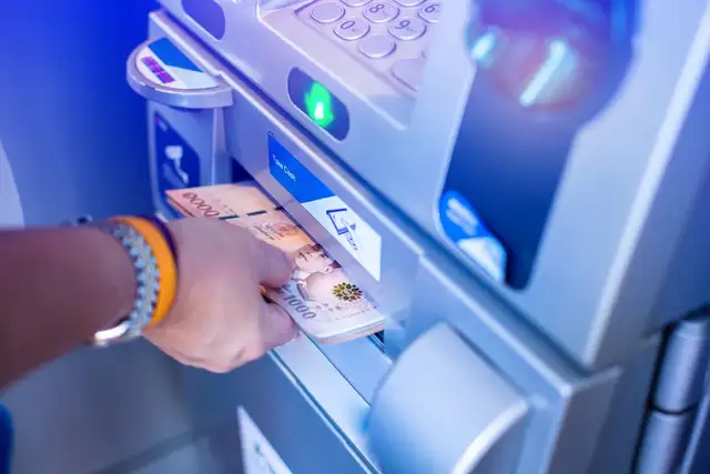 “我给朋友塞了300元，朋友大怒”：比体面更珍贵的，是适度亏欠