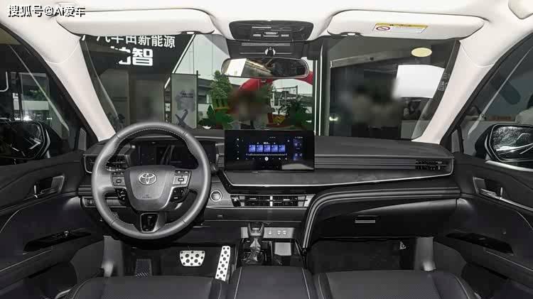 2026款凯美瑞15.88万就能买，比雅阁便宜2万多