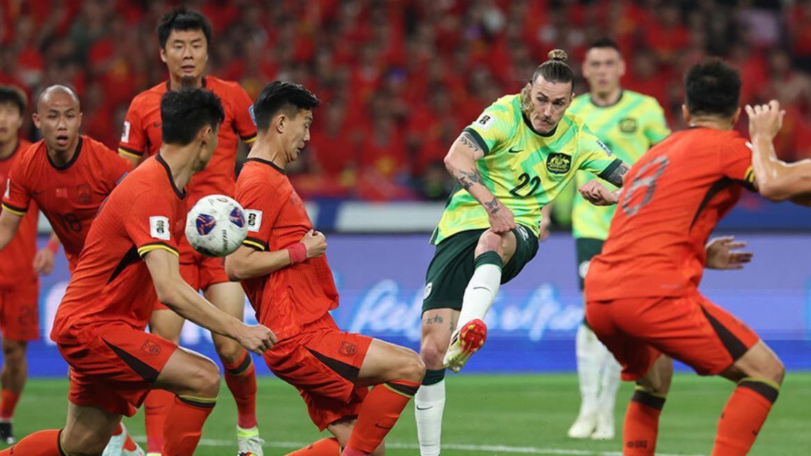 国足失利，希望渺茫？澳大利亚球员违规，世界杯梦想重燃？