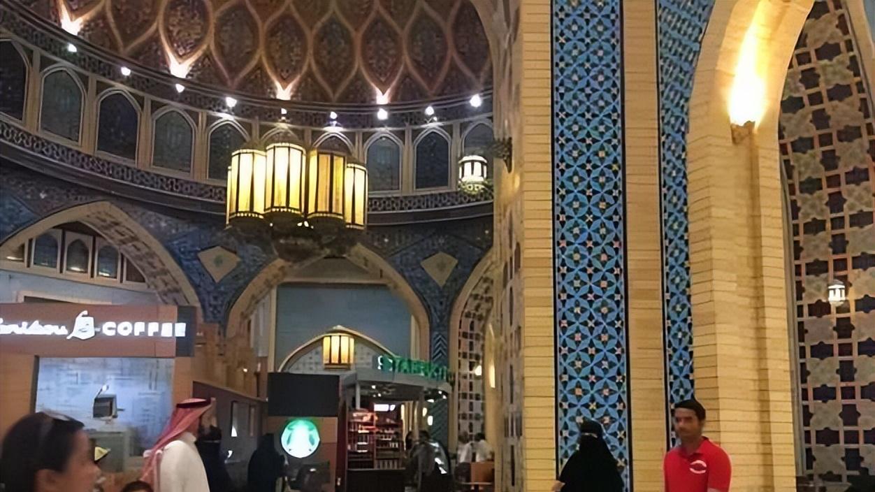 去掉滤镜的迪拜：四个老婆的土豪不多，大多是来自印度的打工族