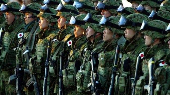 都怪解放军太“强”，日本军费猛增怪罪中国