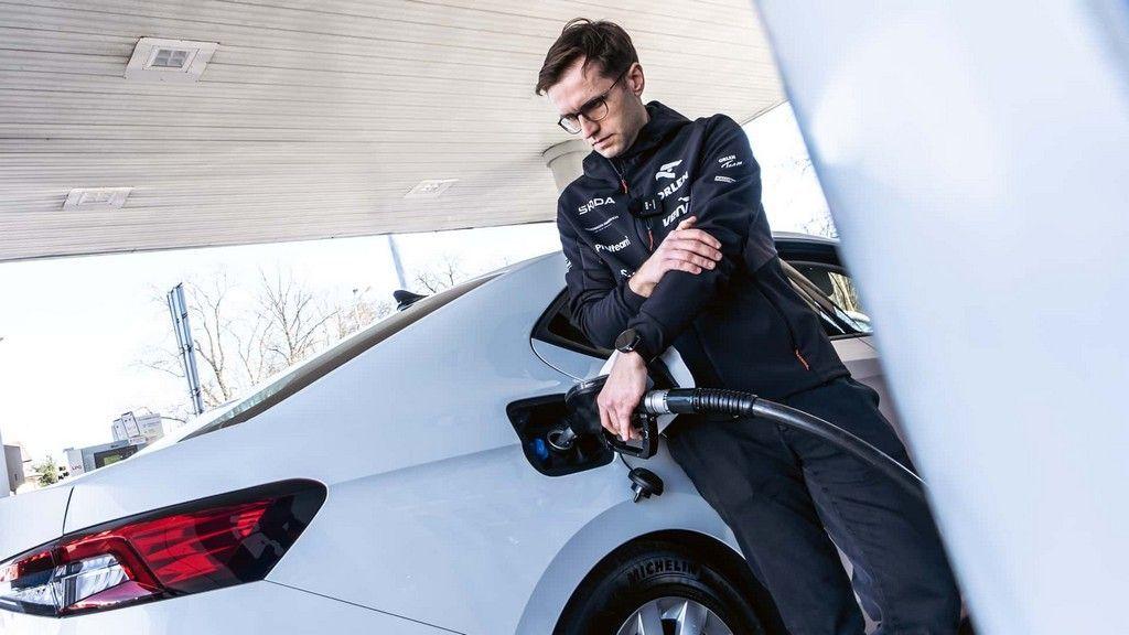 一箱油挑战2831公里，柴油车永不落伍