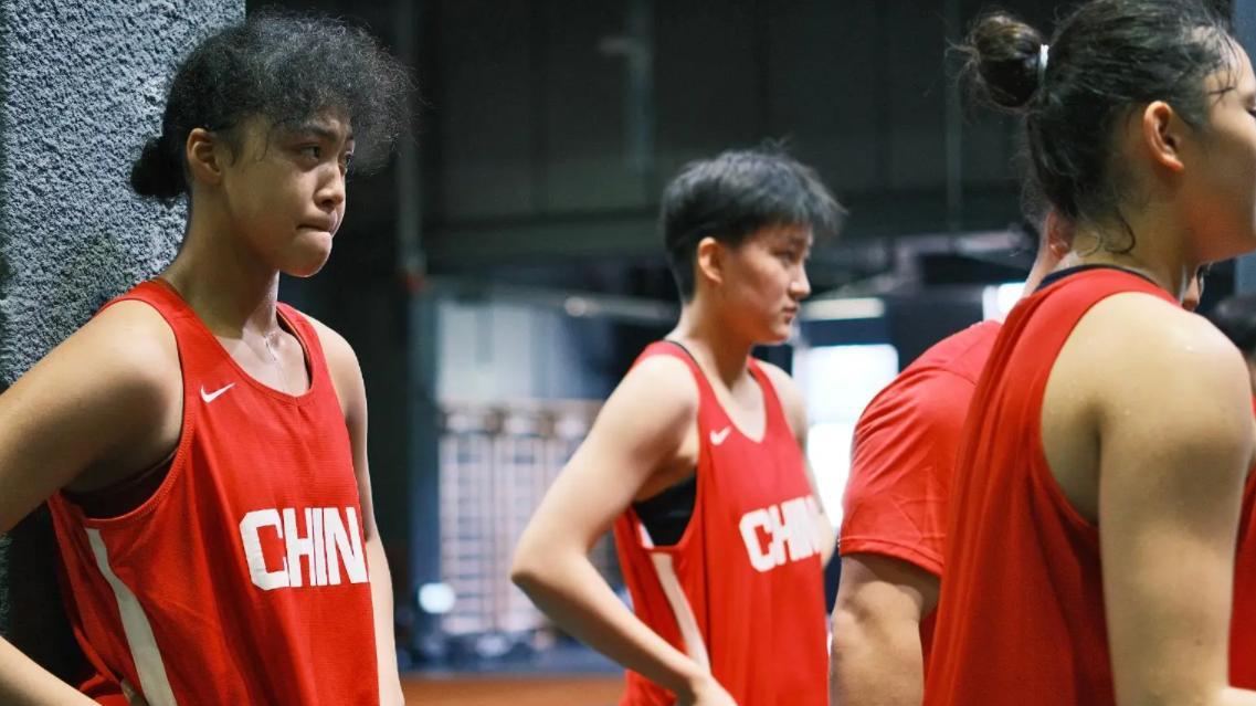 U16 女篮 21 分不敌日本：篮板失控 + 后卫哑火背后 两输日本有三大收获