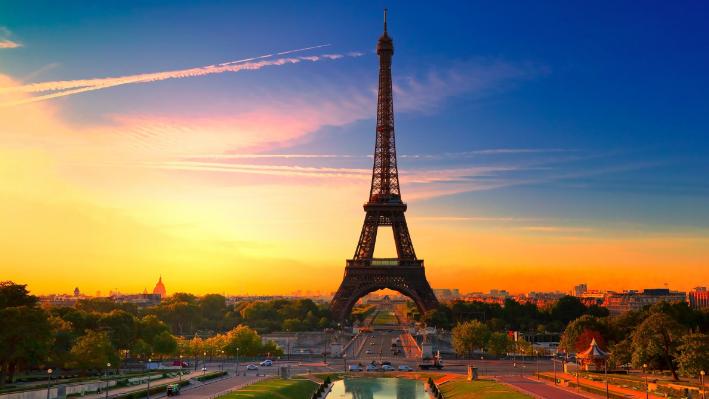 埃菲尔铁塔：巴黎的永恒地标